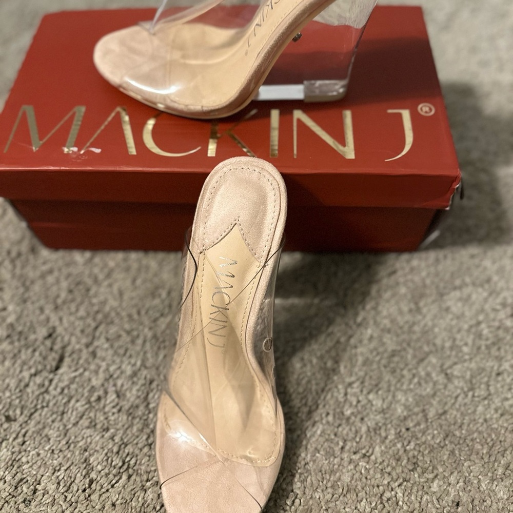 Mackin J Women's Clear and Nude Heels